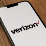 Can Verizon’s Lite Plan Save Rural America’s Connectivity? 2 the verizon logo is displayed on an iphone