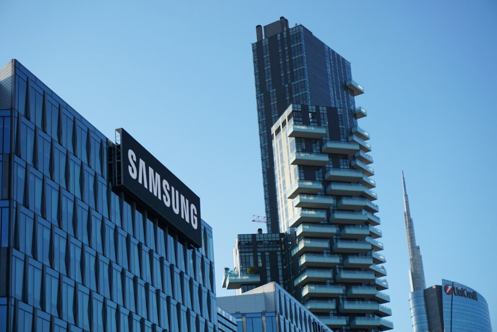 Exclusive: Samsung Plans to Double AI-Enabled Mobile Devices to 800 Million Units in 2026 8 34uoal1he4w